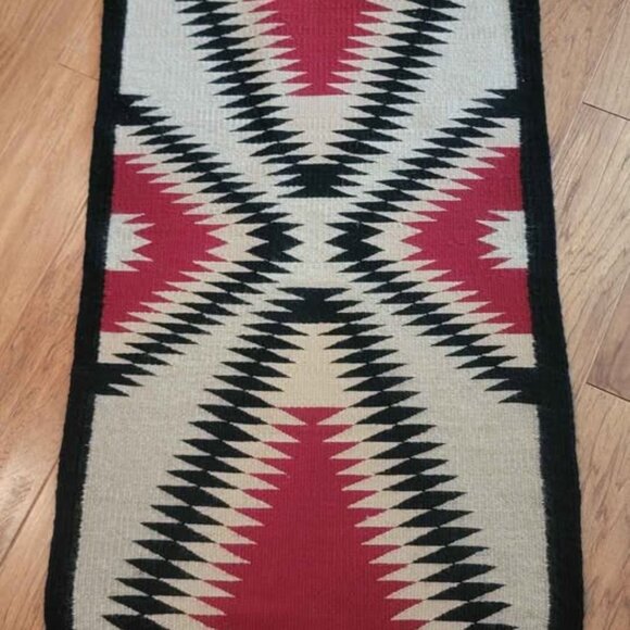 Vintage Navajo Eye Dazzler Rug - Picture 8 of 12